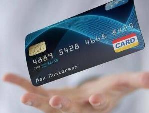 如何正确使用信用卡避免高额利息？配图